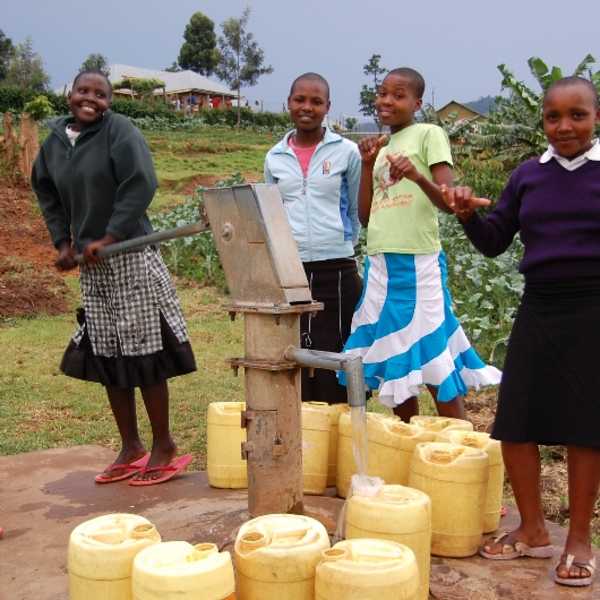 Safe, disease-free water - filter for one family